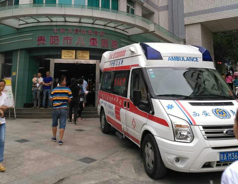 巴马救护车转院